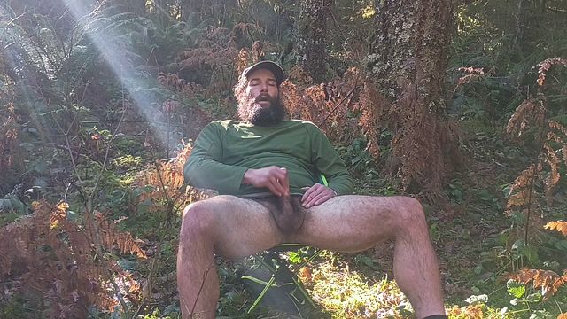 Guy Masturbates Outside, Cums in the Sun