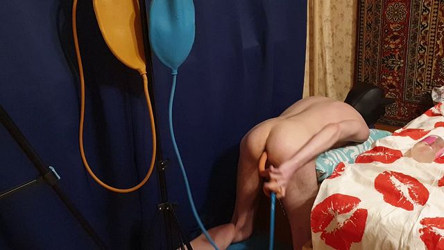 Amateur Sasha Gives Himself Enema at Home