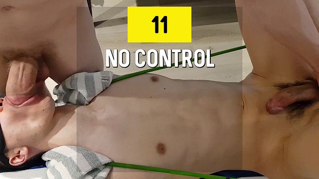 Hunky Tops Dominate Young Bottoms in Hardcore Action