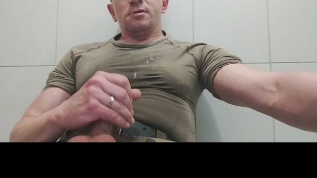 Solo Guy Masturbates in Bathroom