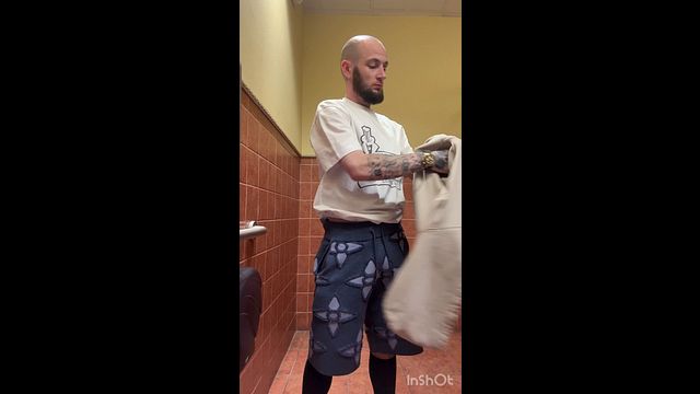 Newcomer @tussin_t Shows Off Big Cock