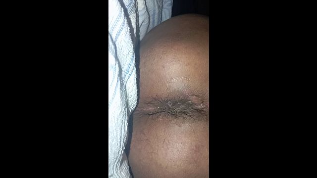 Latino Guy Shows Off His Culito