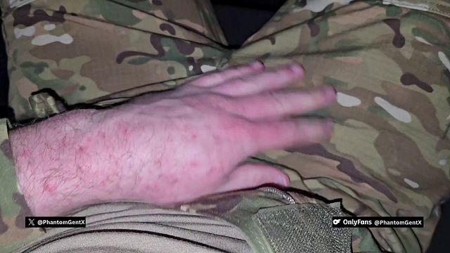 German Muscle Soldier Jerks Off in Car at Night