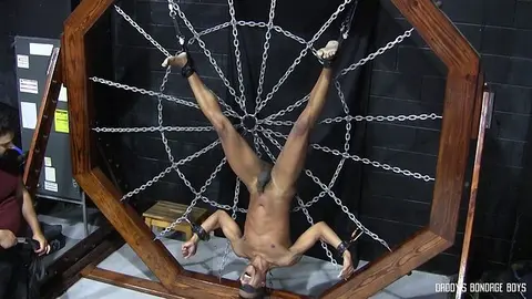 Kaden Roads Edges with Flogger and Deep Plug