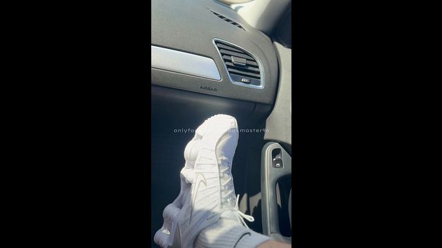 Stinky Sneaker Worship with Foot Licking