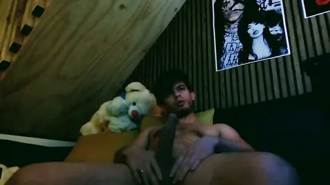 Latino Guy Jerks Off Before Bed