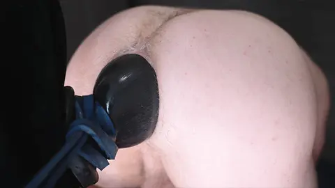 Guy Stretches and Gapes His Asshole