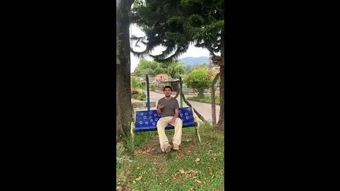 Guy Offers His Cum to Buddy