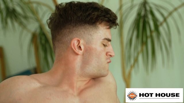 Black Daddy & Twink Bareback in Interracial Encounter