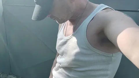 Army Guy Masturbates in Solo Show