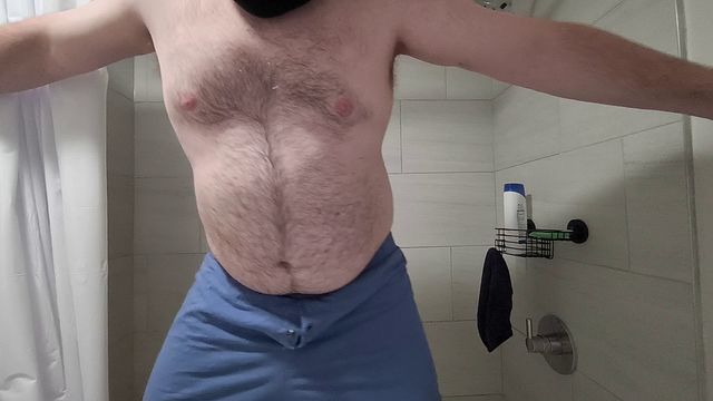 Gay Guy Masturbates in Shower