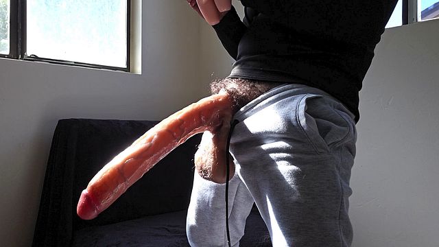 Huge Dick Solo Milking Action