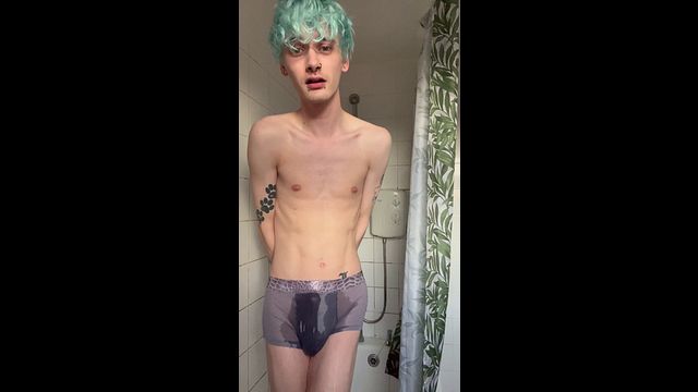 Twink Urinates in Shower Solo