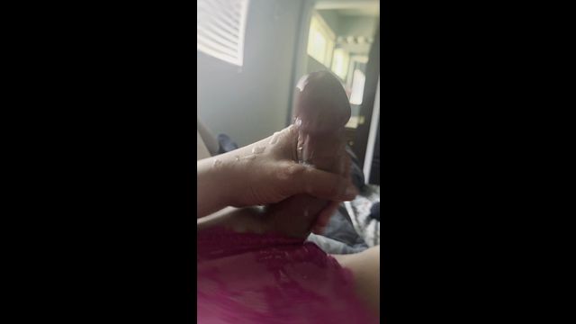 Twink Swallows Massive Load in Cum-Filled Facial