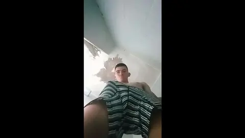 Solo Guy Jizzes on Own Face in Shower