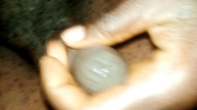 Guy Masturbates in Solo Action
