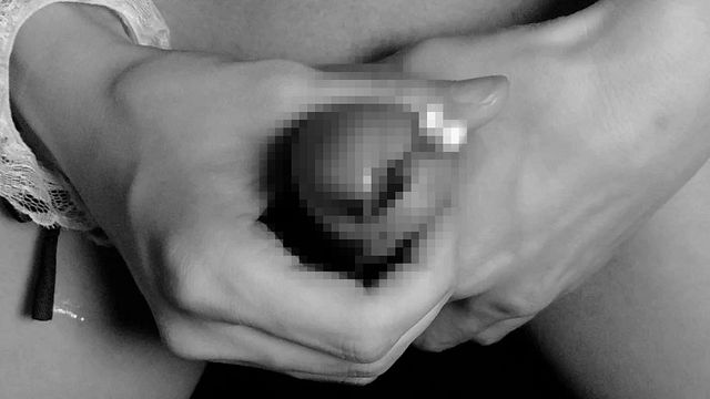Gay Twink Endures Urethral Stimulation and Pain