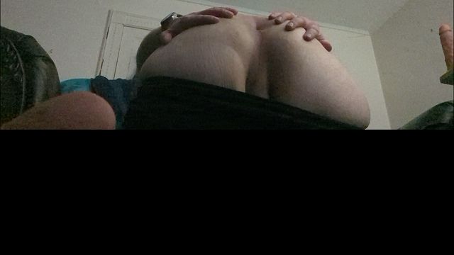Bear Spreads Ass in Yoga Pants for Tease