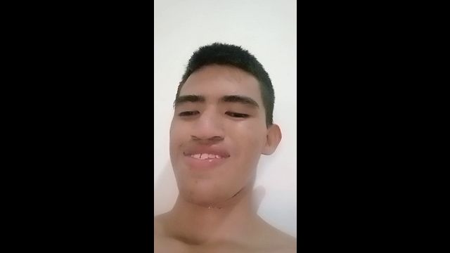 Horny Guy Masturbates in Heat