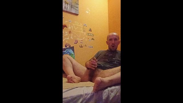 Hung Top Gets Deepthroat Blowjob