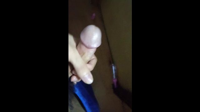 Guy Masturbates Alone in Solo Action