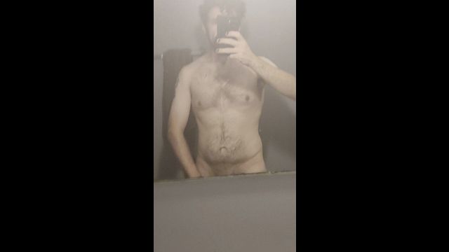 Guy Masturbates in Front of Mirror