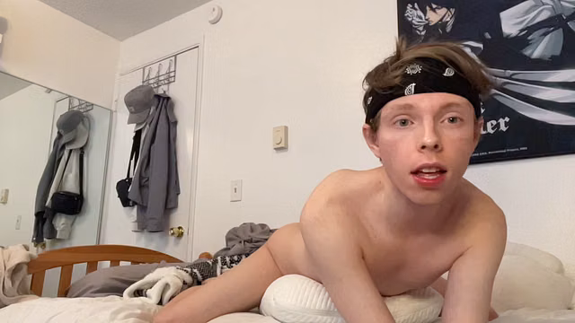 Young Twink Humps Slowly with Deep Throat and Handjob
