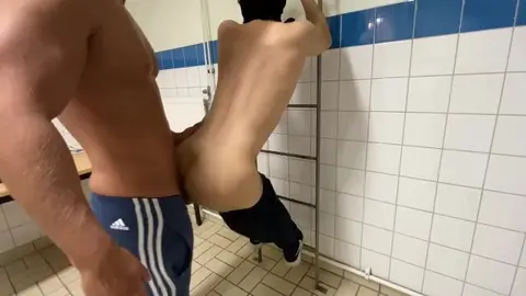 Bareback Fucking in Laundry Room
