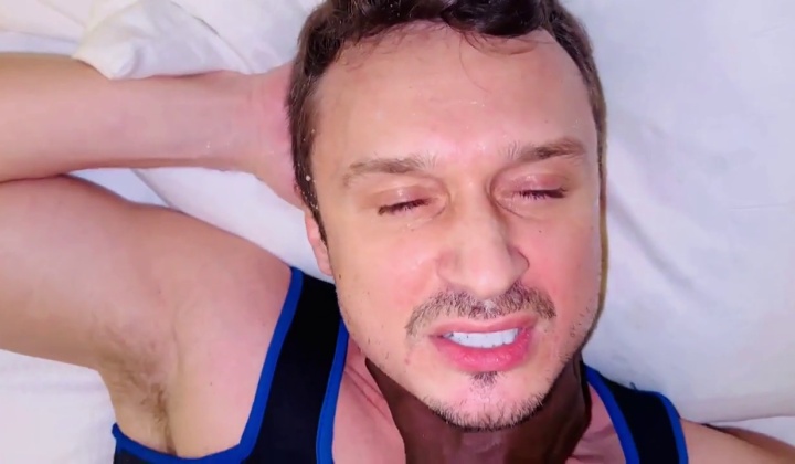 Muscle Man Fucks Hairy Bear