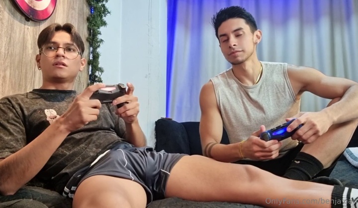 benjaviano  ? - Free Gay Video