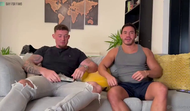 tom (hardtomxxx) fucks oliver hunt  ? | Gay HD Quality