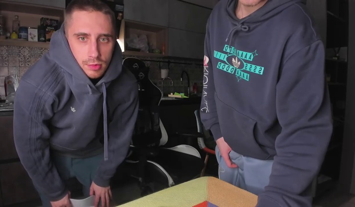 Gay Friends Expose Themselves on Webcam