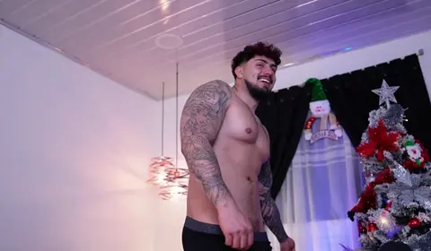 Tattooed Latino Hunk Shows Off on Cam