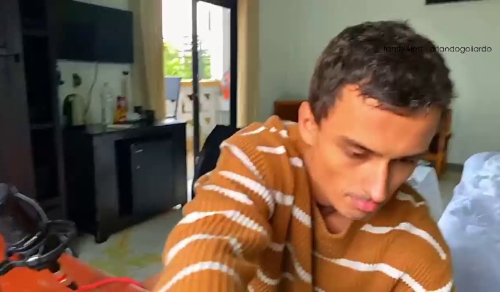 Gay HD: hot guy with thick natural hairy bush  ?