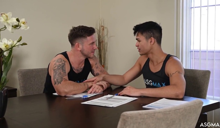 Gay Hardcore Anal Sex in Locker Room