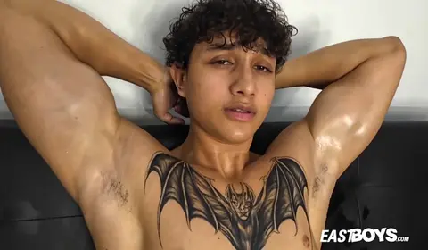 Latino Muscle Boy Gets Handjob from Stranger