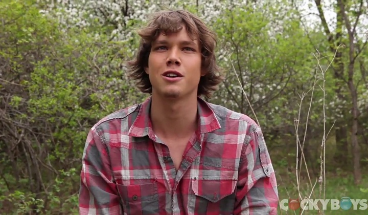 Justin Lebeau Exhibits Himself in Public