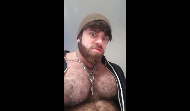 Muscle Bear Gets Fucked in Reverse Position