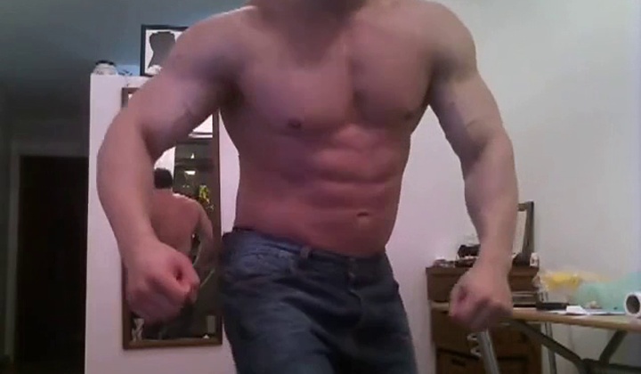 Muscular Bodybuilder Shows Off Cumming Skills