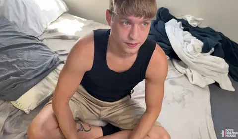 Young Twink Noah Gets Fucked Bareback