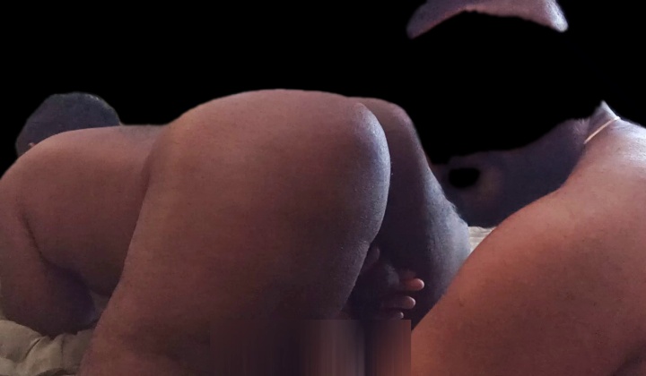 Huge Ass Eaten Out by Hungry Bottom