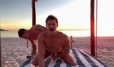 Beach Sex: Tom Fucks Mr Kent Outside