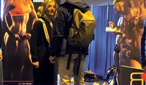 Bodybuilder Exposes Cock Backstage
