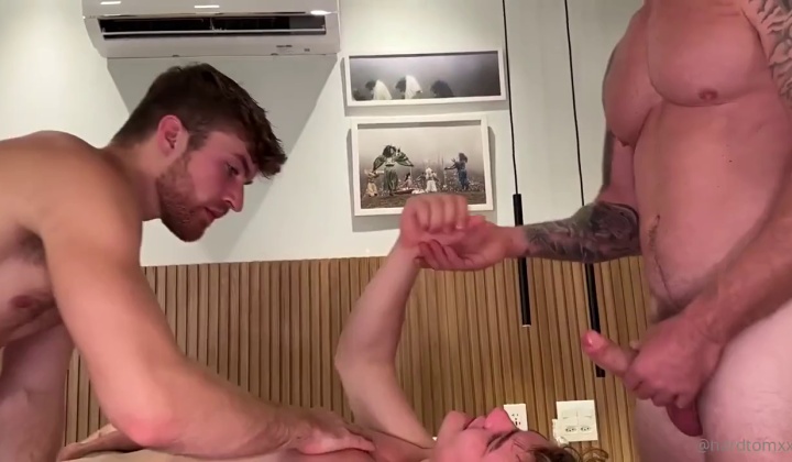 Gay Threesome with Hard Fucking