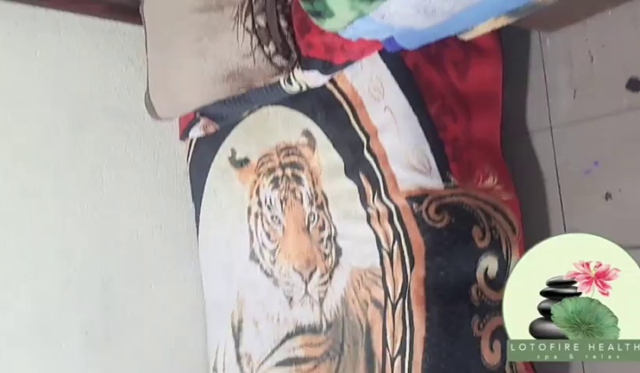 Mexican Stud Gives Erotic Massage