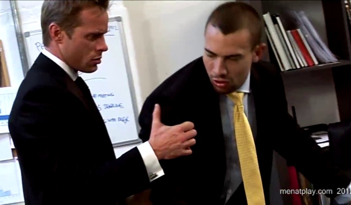 Mike Colucci Fucks Neil Stevens Bareback