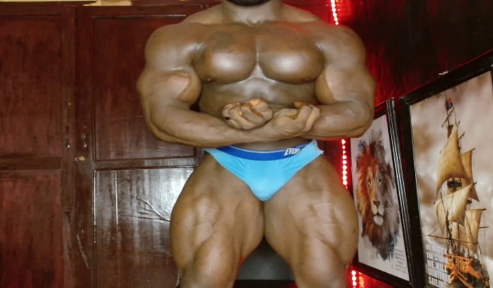 Muscle Guy Shows Off Body