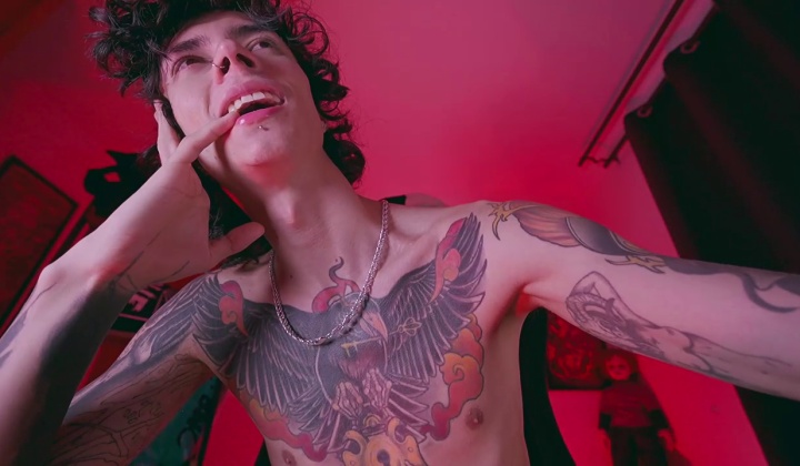 Tattooed Guy Strokes Uncut Cock on Cam
