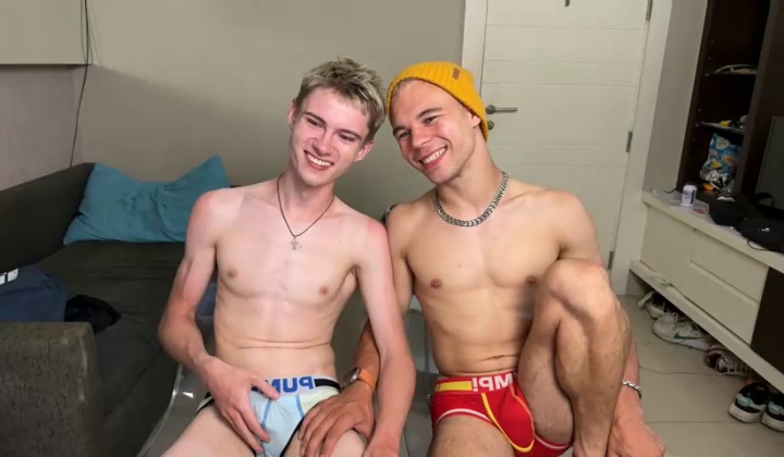 Max Russell's Live Cam Show