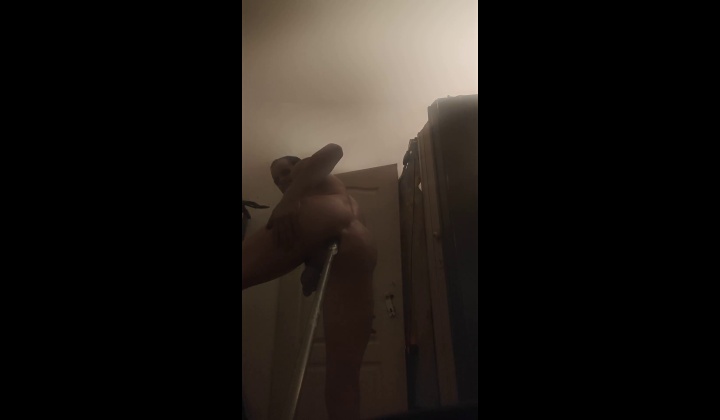 Guy Takes It All In His Ass